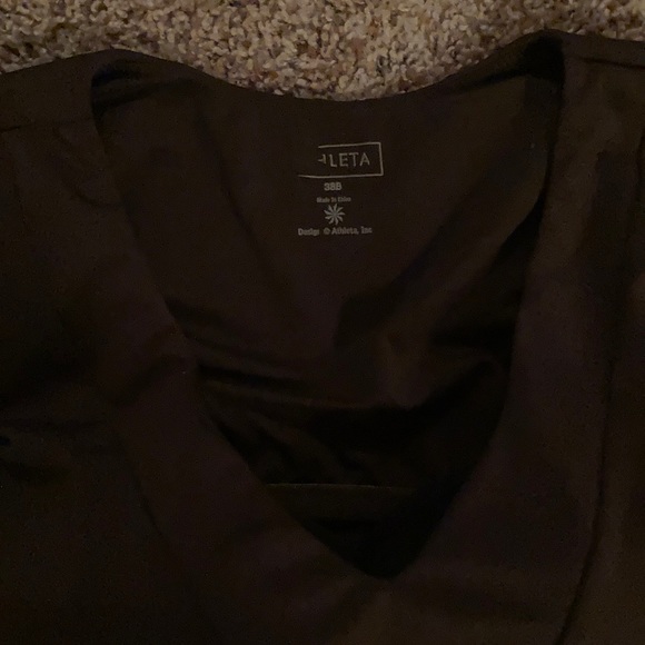 EUC Athleta 38B top - Picture 2 of 6